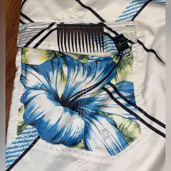 O’Neill Mens Board shorts: Size 32   - Picture 7 of 7